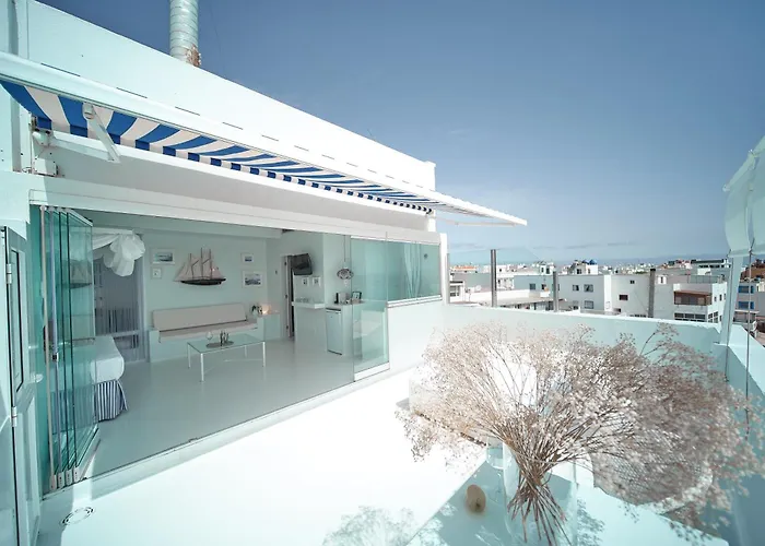 Avanti Lifestyle Hotel - Only Adults